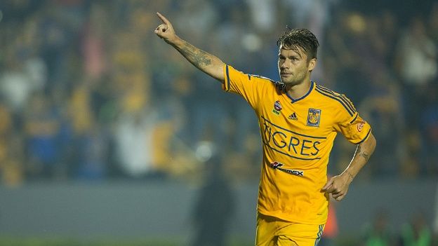 84050515JDI_UANL_UNIV_SOBIS - Action photo during the match Universitario de Sucre (BOL) vs Tigres (MEX), corresponding to the return match of Libertadores cup 2015, knockout stages in Universitary stadium, in the photo: Rafael Sobis celebrates his goal of TigresFoto de accion durante el partido Universitario de Sucre (BOL) vs Tigres (MEX), correspondiente al partido de vuelta de la Copa Libertadores 2015, octavos de final en el estadio Universitario, en la foto: Rafael Sobis celebra su gol de Tigres05/05/2015/MEXSPORT/Jorge Martinez.